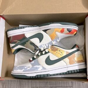 Nike dunk sail/vintage green camo 
size 5.5 youth = women’s 7